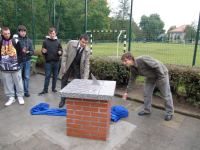 Rafael Rokaszewicz oraz Micha� �uczy�ski ods�aniaj�..